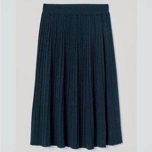 H&M pleated stretch sparkle green knee length skirt S/XS